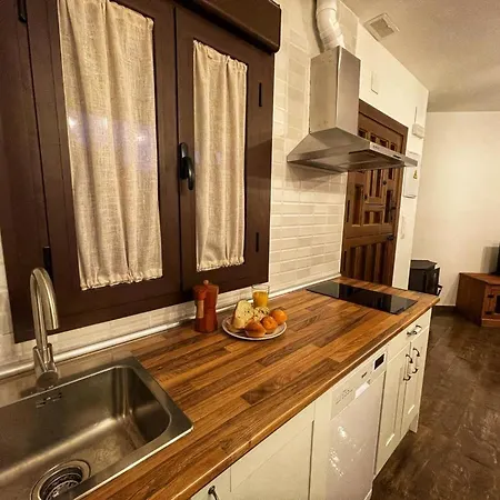 Apartamentos Dona Jimena Del Ambroz: Central 4-Star Complex Hervas Exterior photo