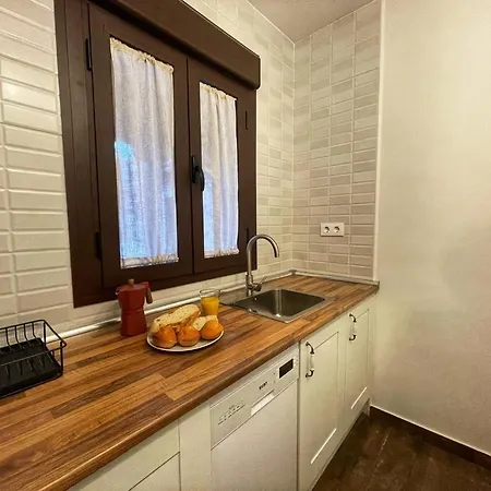 Apartamentos Dona Jimena Del Ambroz: Central 4-Star Complex Hervas Exterior photo