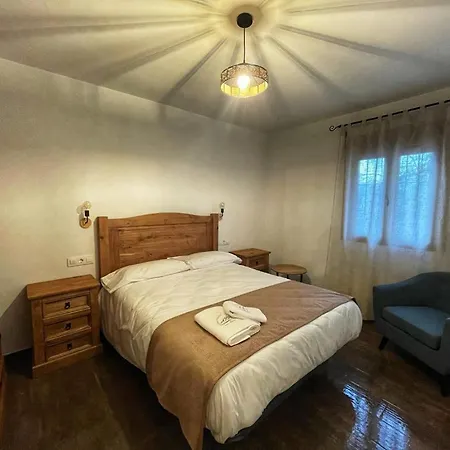 Apartamentos Dona Jimena Del Ambroz: Central 4-Star Complex Hervas Exterior photo
