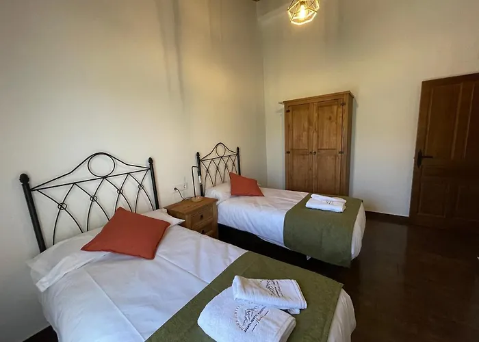 Apartamentos Dona Jimena Del Ambroz 4 Estrellas Complejo Unico En El Centro Del Pueblo - Piscina Ya Abierta