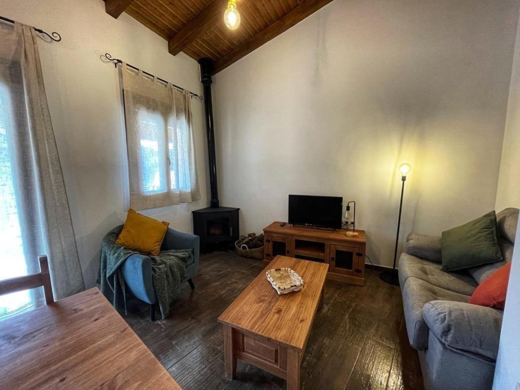 Dona Jimena Del Ambroz: 4-star Complex *