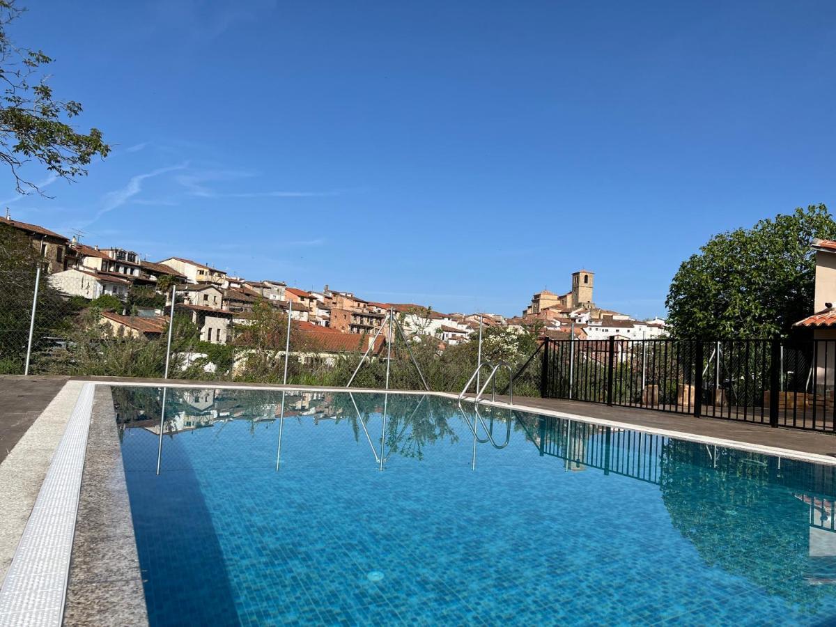 Dona Jimena Del Ambroz: 4-star Complex Apartment
