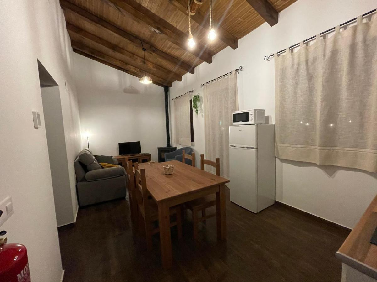 Dona Jimena Del Ambroz: 4-star Complex *