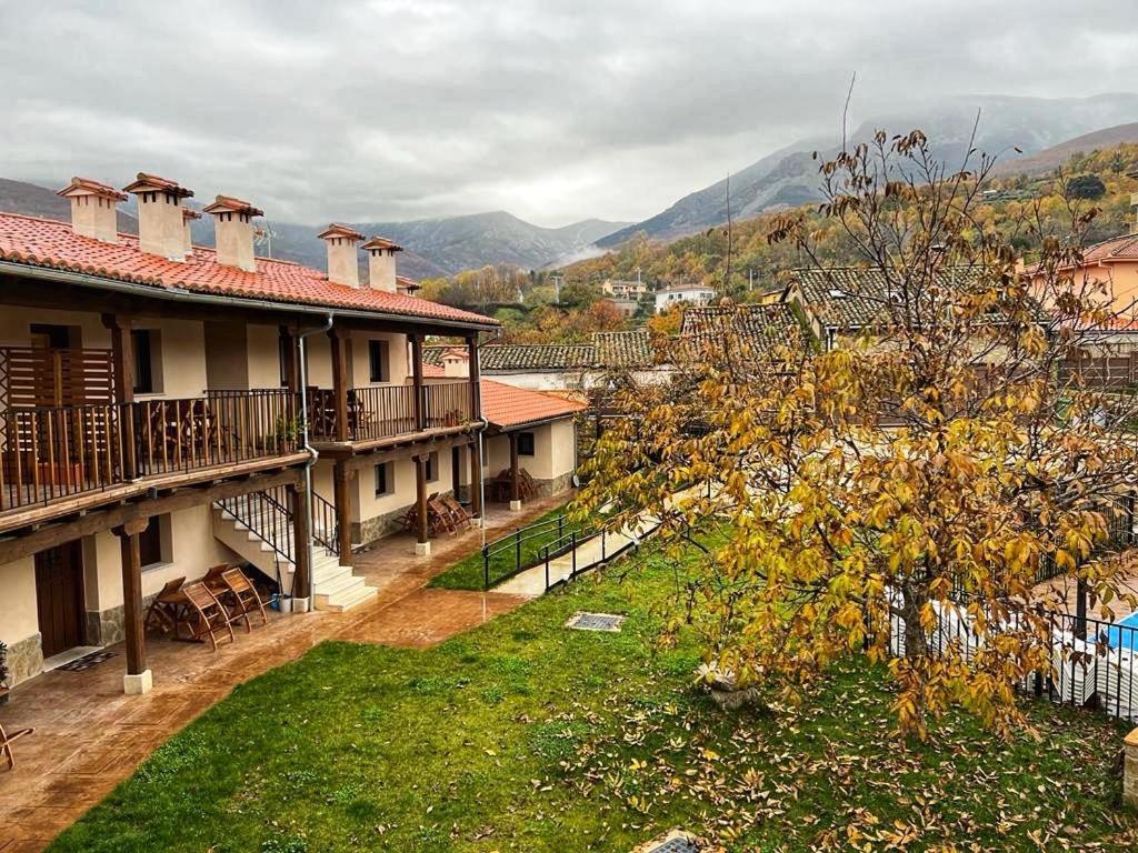 Dona Jimena Del Ambroz: 4-star Complex Apartment *
